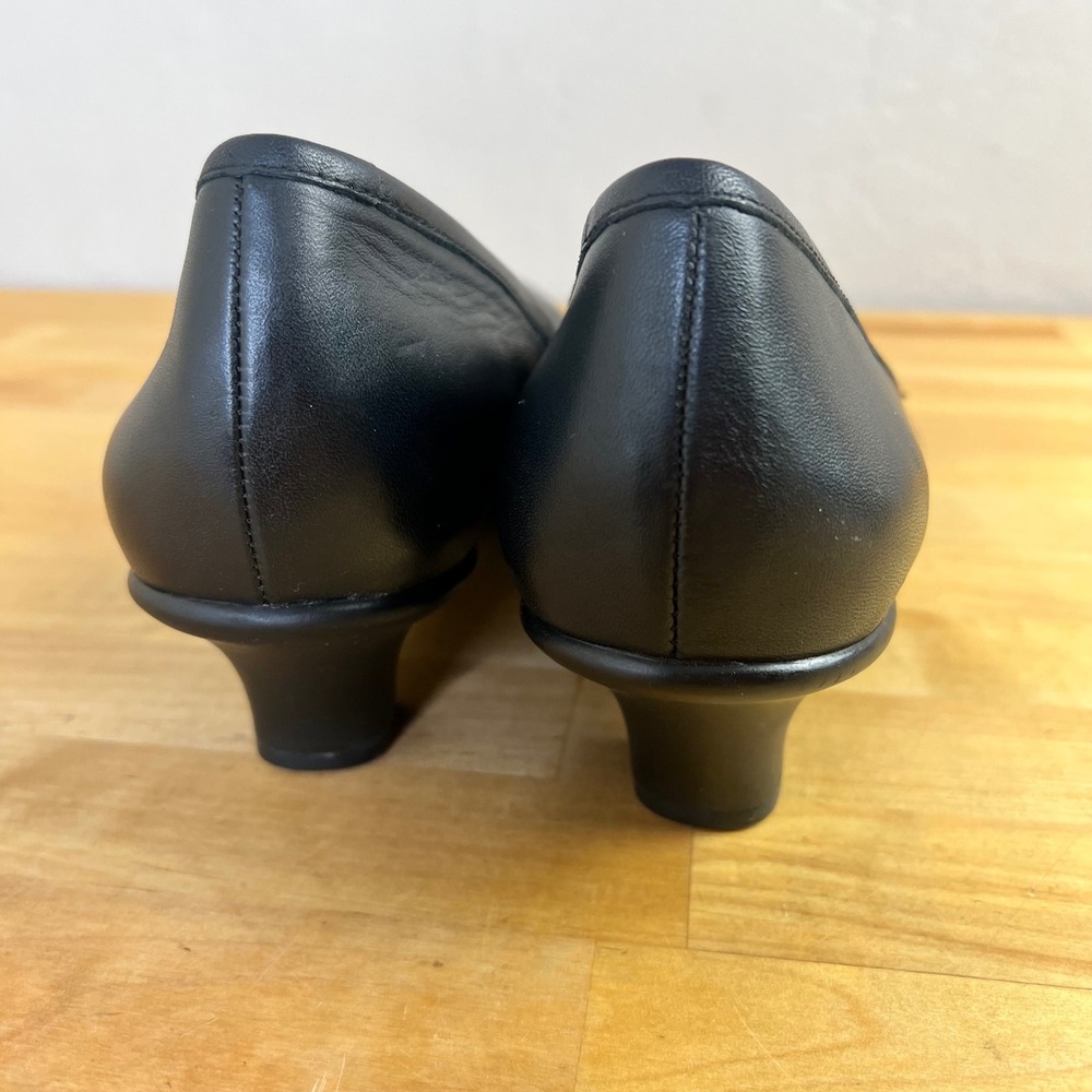 Classic Black Low Heel Women's Pump - Picture 5 of 11